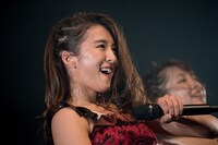 高嶋菜七（写真提供：EPICレコードジャパン）