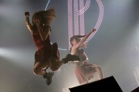 東京パフォーマンスドール「The 5th Anniversary ダンスサミット」の様子。（写真提供：EPICレコードジャパン）