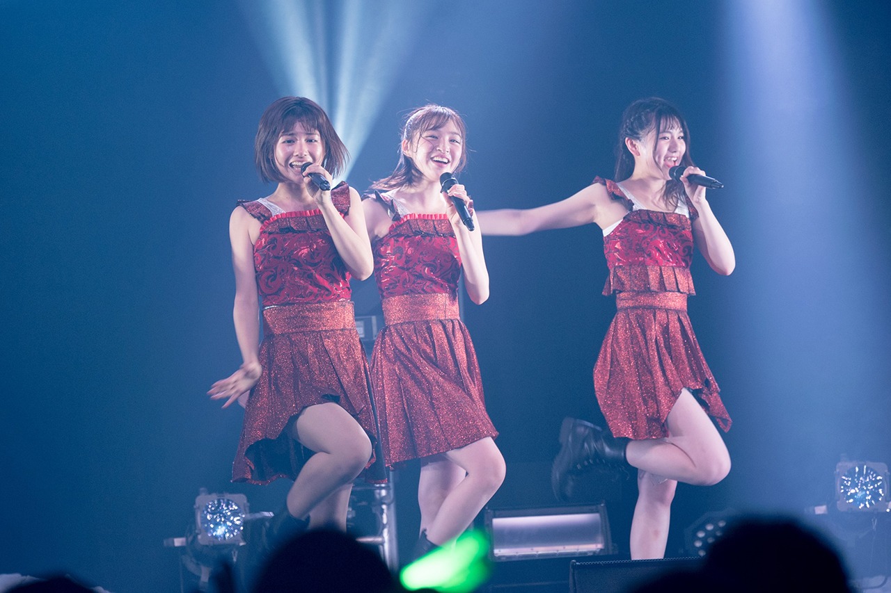 左から脇あかり、上西星来、櫻井紗季。（写真提供：EPICレコードジャパン）