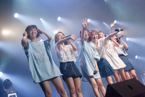 東京パフォーマンスドール「The 5th Anniversary ダンスサミット」の様子。（写真提供：EPICレコードジャパン）