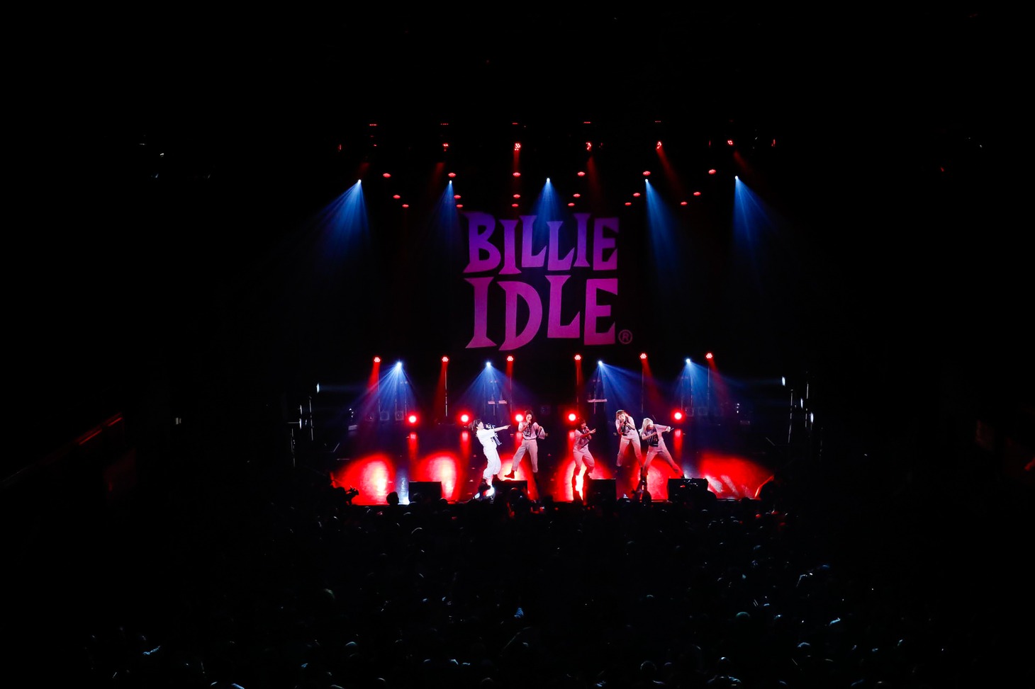 「BILLIE IDLE live show WELCOME TO BILLIE IDLE」の様子。（写真提供：オツモレコード）