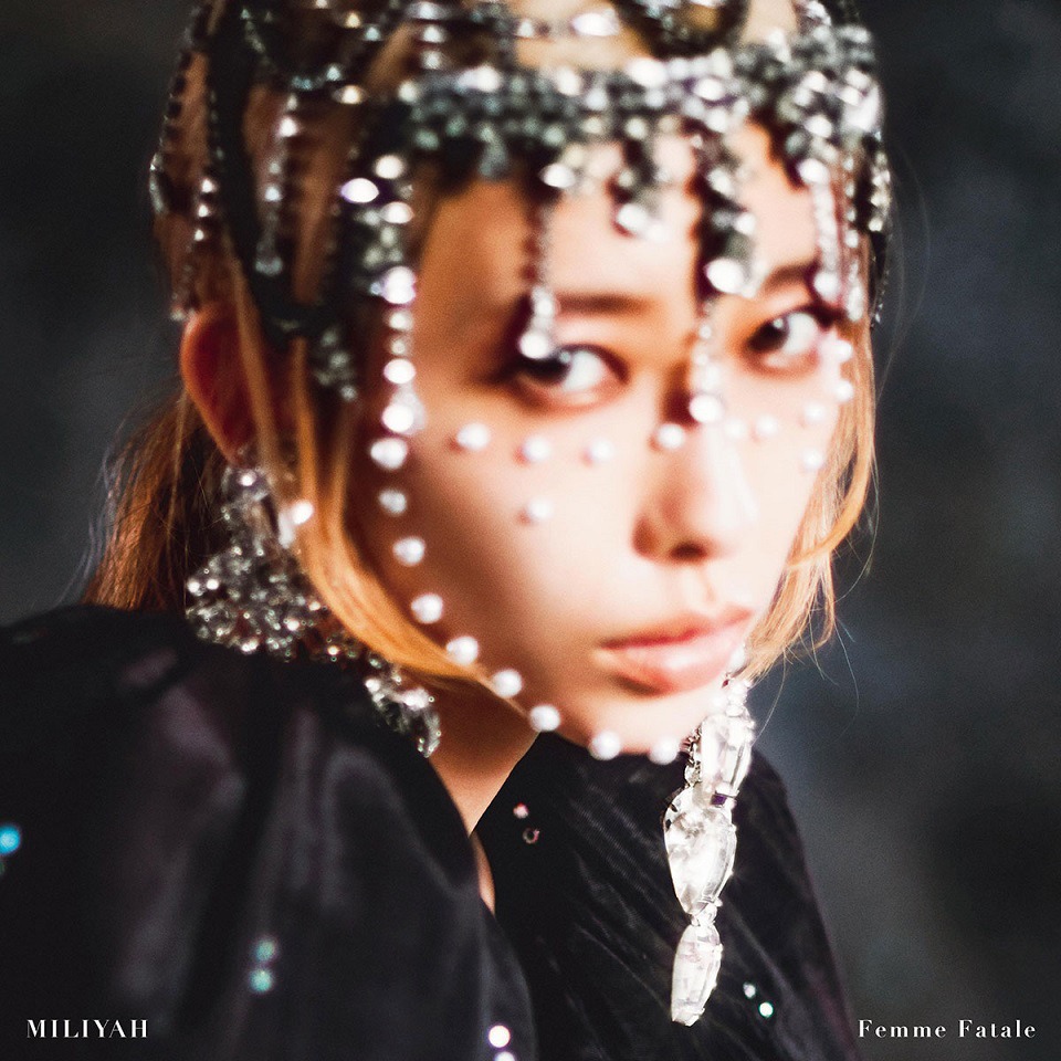 加藤ミリヤ「Femme Fatale」初回限定盤ジャケット