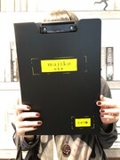 majiko「ひび割れた世界」UNIVERSAL MUSIC STORE限定盤に付属する回覧板。