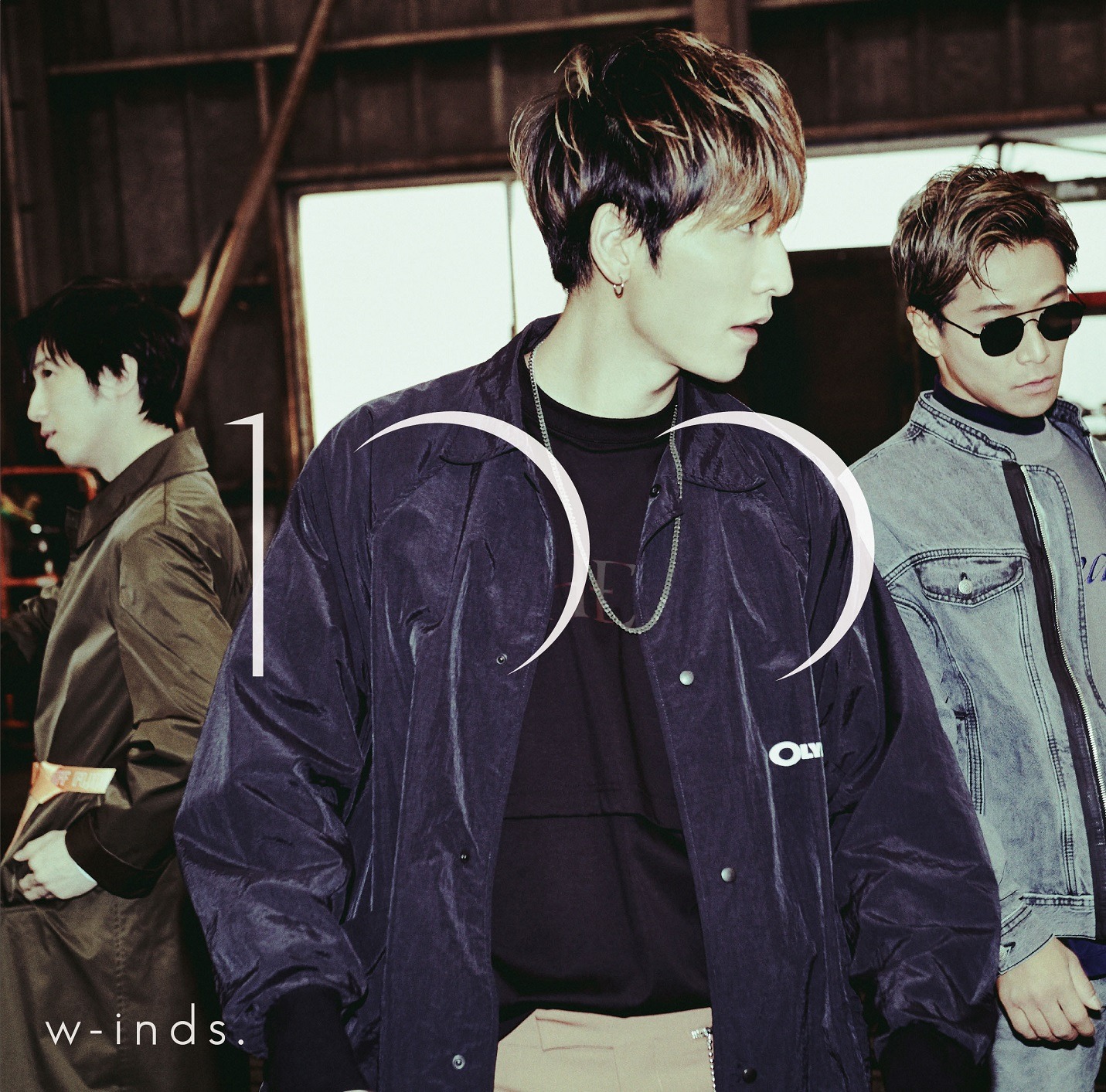 w-inds.「100」初回限定盤ジャケット