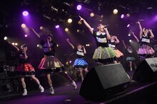 「A応P 2nd LIVE TOUR 2018 アニメがなくちゃ戦えない！」東京・渋谷CLUB QUATTRO公演の様子。