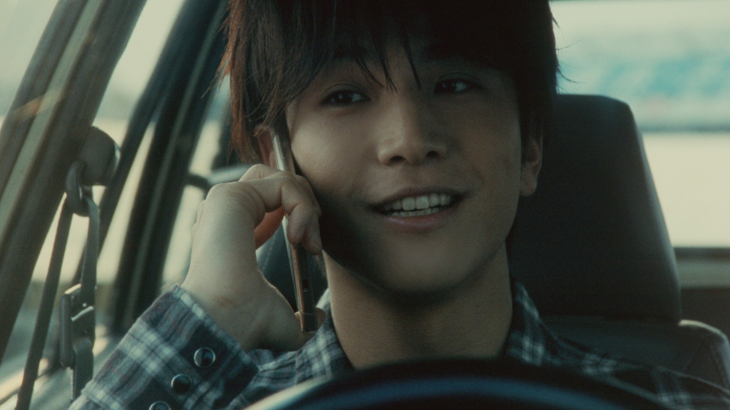 「バイトルNEXT」新CM「車内」編のワンシーン。