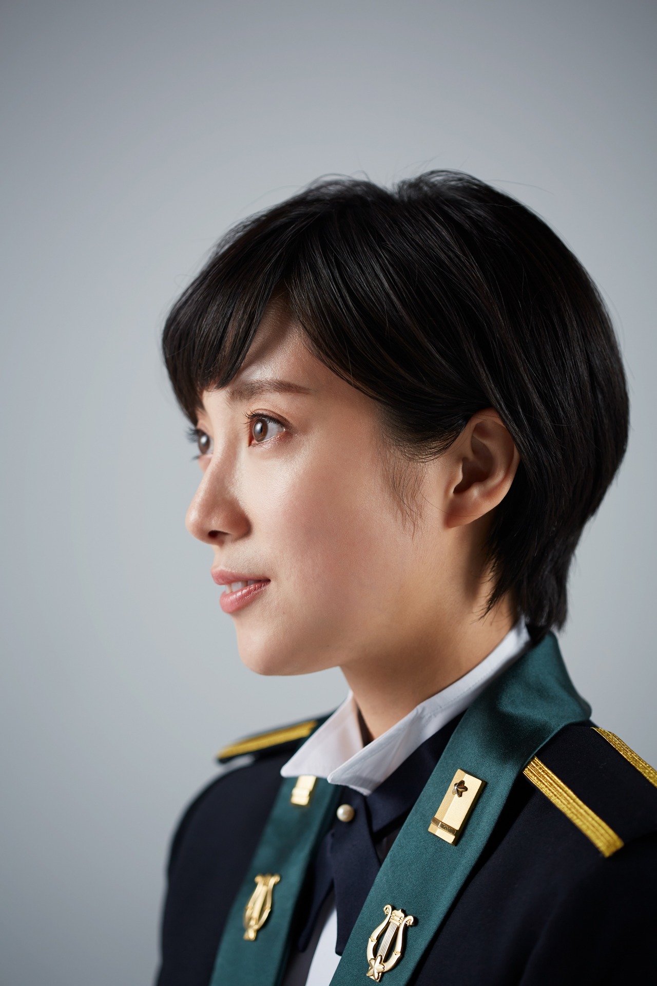 鶫真衣