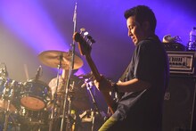 山田貴洋（B, Vo）（Photo by TEPPEI）