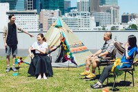 左から吉田大吾、 片瀬那奈、澤部佑、小川彩佳。