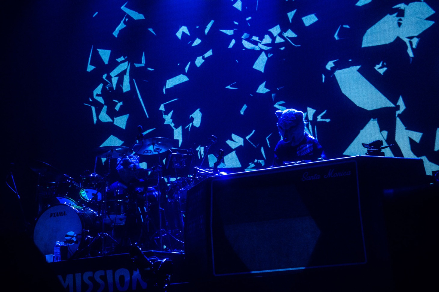 MAN WITH A MISSION「SOUND & VISION X Presents MAN WITH A MISSION "Chasing the Horizon" Special Live」の様子。（Photo by Daisuke Sakai[FYD Inc.]）