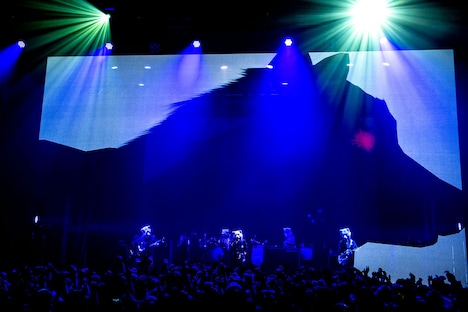 MAN WITH A MISSION「SOUND & VISION X Presents MAN WITH A MISSION "Chasing the Horizon" Special Live」の様子。（Photo by Daisuke Sakai[FYD Inc.]）