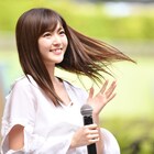 鈴木愛理、晴天のラクーアでデビューアルバム発売記念ライブ