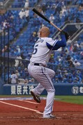 打席に立つ森本稀哲。