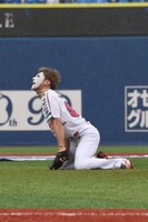 ヒットを打たれショックを受ける樽美酒研二。