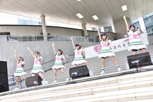 私立恵比寿中学「でかどんでん」リリース記念イベントの様子。