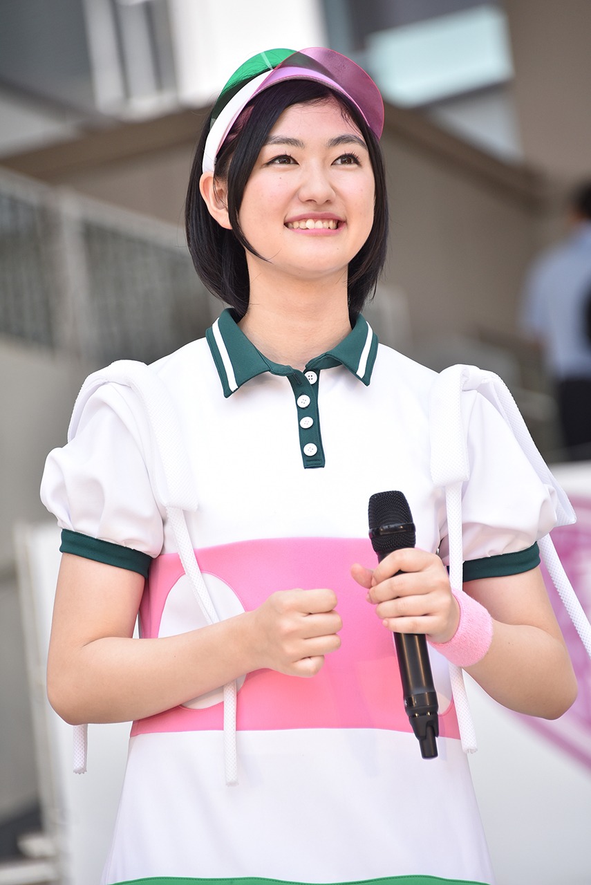 小林歌穂