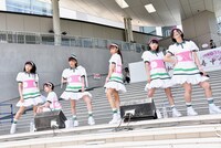 「自由へ道連れ」を披露した私立恵比寿中学。