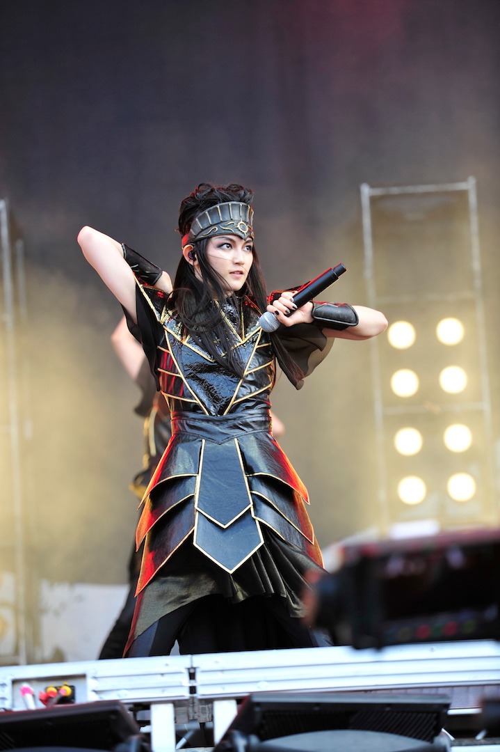 人気画像2位は「BABYMETALが2年ぶりに『Download Festival』で熱演、ヨーロッパツアー完結」より、SU-METAL。 (c) Amuse Inc. Photos by Enda Madden