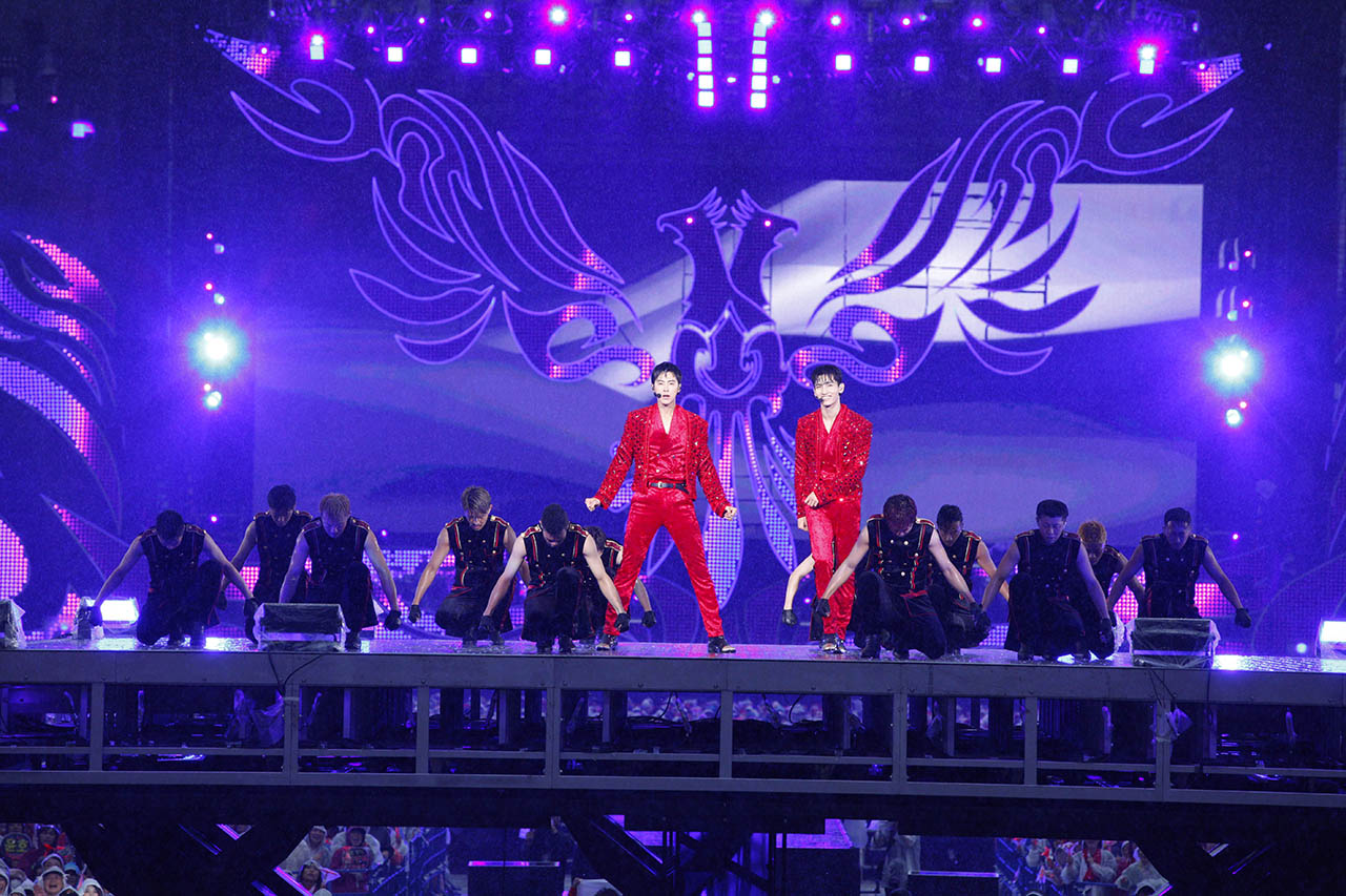 東方神起の日産スタジアム公演の様子。