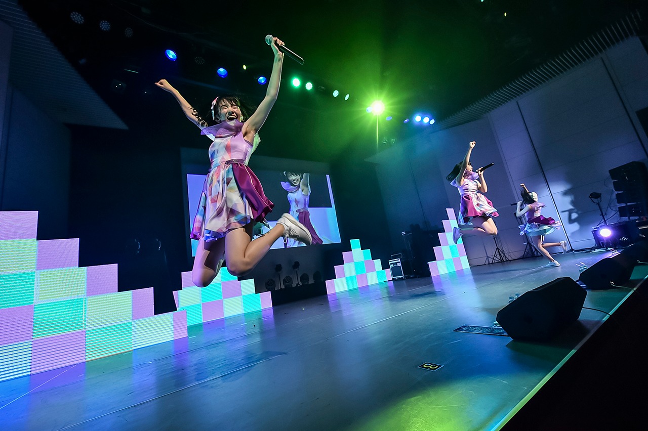 Task have Fun結成2周年記念東名阪ツアーの東京・山野ホール公演の様子。（写真提供：Velvet management）