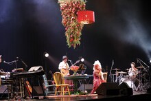 Chara「Shut Up and Kiss Me! ～Sweet Soul Sessions Tour～」広島・BLUE LIVE HIROSHIMA公演の様子。(c) HAJIME KAMIIISAKA