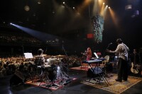 Chara「Shut Up and Kiss Me! ～Sweet Soul Sessions Tour～」広島・BLUE LIVE HIROSHIMA公演の様子。(c) HAJIME KAMIIISAKA