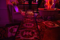 「Kisses and Kills Concept Bar」内の様子。