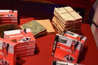 「Kisses and Kills Concept Bar」内の様子。