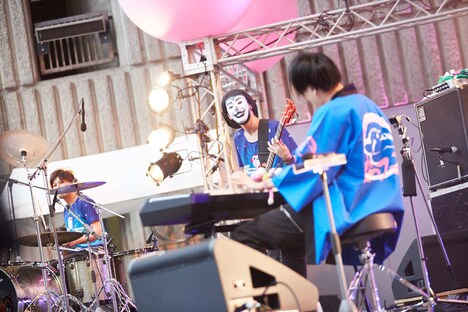 logical emotion（撮影：石阪大輔）