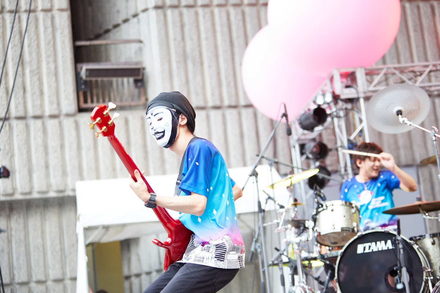 drm（B / logical emotion）（撮影：石阪大輔）