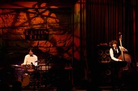 「星屑スキャット LIVE2018 化粧室で逢いましょう」の様子。（撮影：下村しのぶ）