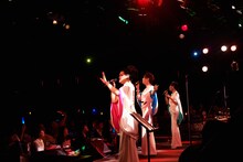 「星屑スキャット LIVE2018 化粧室で逢いましょう」の様子。（撮影：下村しのぶ）