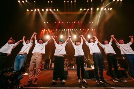 「マゴーソニック2018 バンド編 ～新青年館で再中年館～」アンコールの様子。