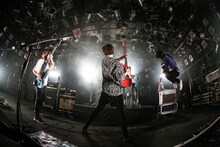 Bentham「Bulbous Bow Tour」東京・渋谷CLUB QUATTRO公演の様子。（写真提供：ポニーキャニオン）