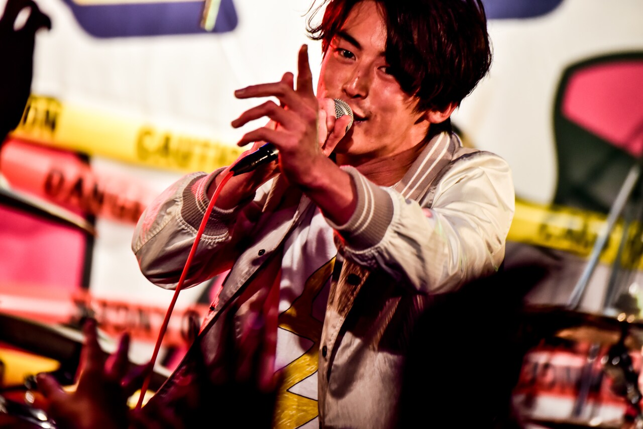 パノラマパナマタウン、満員の観客を熱くさせた「CORE HEAT ADDICTION TOUR」初日