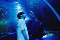 左からsooogood!、GOMESS。