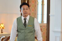 日本テレビ「崖っぷちホテル！」最終回より、阿部長吉。 (c)NTV