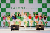 MOMOLAND（写真提供：キングレコード）