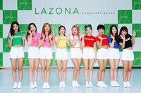MOMOLAND（写真提供：キングレコード）