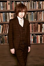 1984年6月20日生まれ、東京都出身の鬼龍院翔。