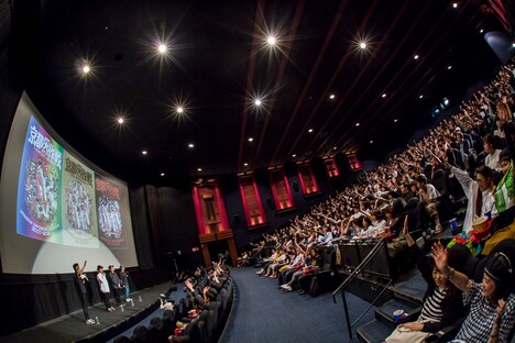 DVD/Blu-ray「京都大作戦2007-2017 10th ANNIVERSARY!~心ゆくまでご覧な祭~」発売記念10-FEET舞台挨拶付き特別先行試写会の様子。(Photo by HayachiN)