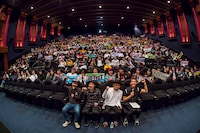 DVD/Blu-ray「京都大作戦2007-2017 10th ANNIVERSARY!～心ゆくまでご覧な祭～」発売記念10-FEET舞台挨拶付き特別先行試写会の様子。（Photo by HayachiN）