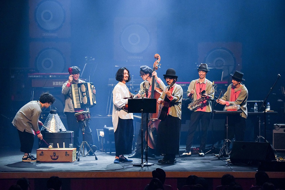 大橋トリオ「ohashiTrio HALL TOUR 2018」大阪・NHK大阪ホール公演の様子。（撮影：河上良）
