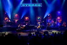 大橋トリオ「ohashiTrio HALL TOUR 2018」大阪・NHK大阪ホール公演の様子。（撮影：河上良）