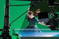 「LINE Pay 10円ピンポン篇」テレビCMメイキングより。