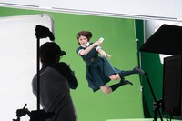 「LINE Pay 10円ピンポン篇」テレビCMメイキングより。