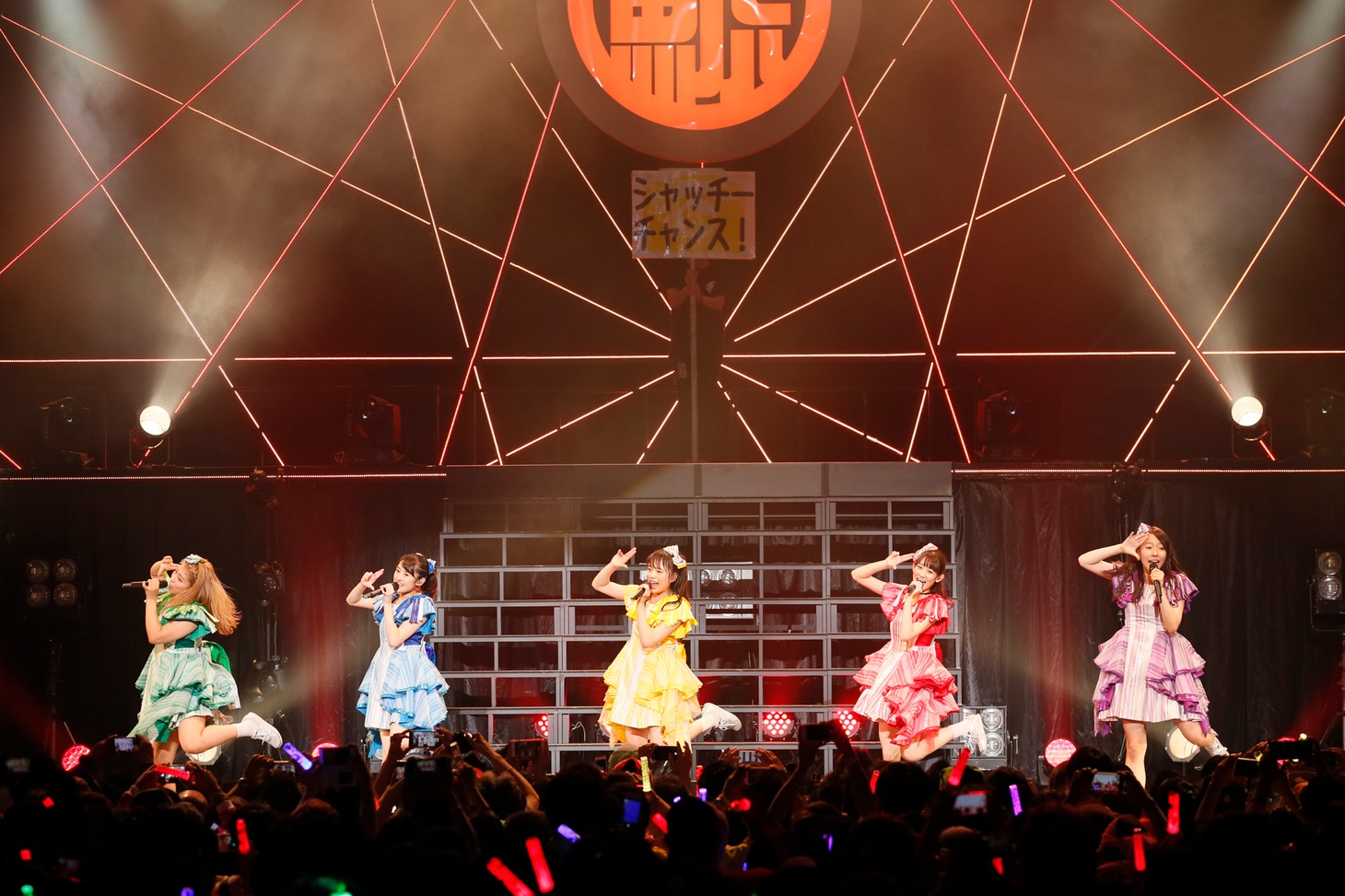 「チームしゃちほこ SPRING TOUR 2018～日本中でJUMP MAN！？幸せの使者は君だッ！～」東京・Zepp Tokyoの様子。（撮影：石井亜希）