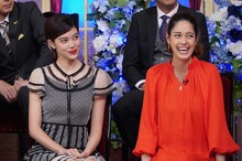 左から森星、森泉。(c)日本テレビ