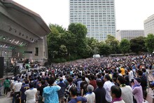 「May'n Hall Tour 2018『and You』～BE SUNNY!!!～」の様子。