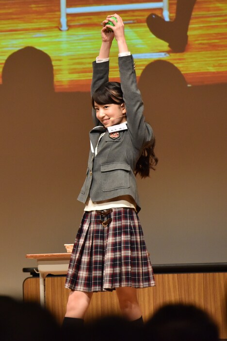 おおきく振りかぶる有友緒心。